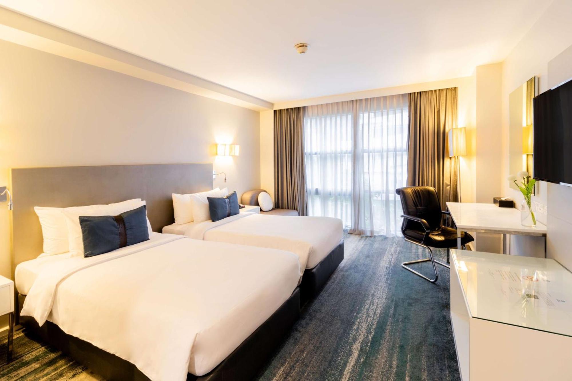 Best Western Sukhumvit 20 Банкок Екстериор снимка