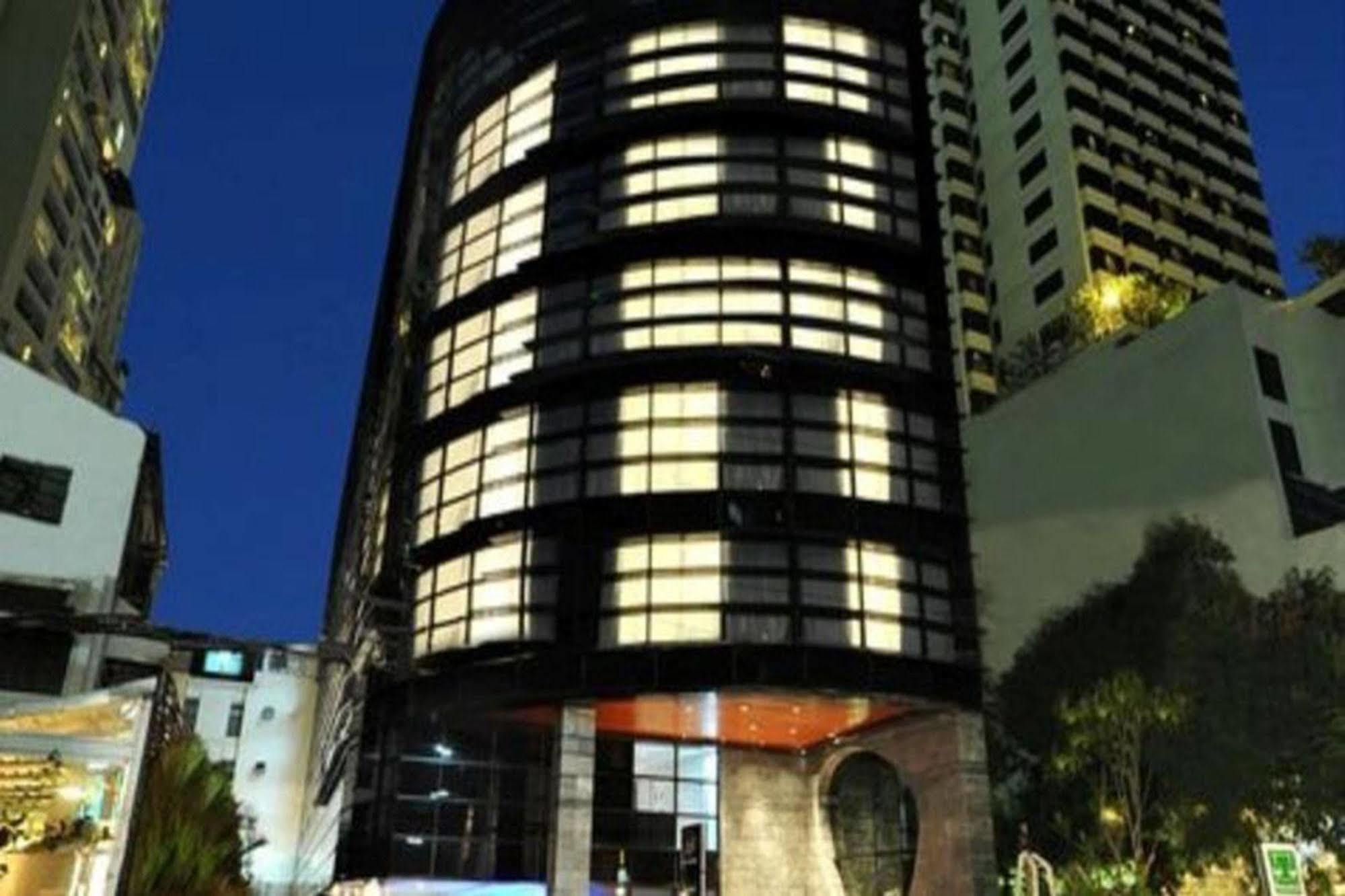 Best Western Sukhumvit 20 Банкок Екстериор снимка