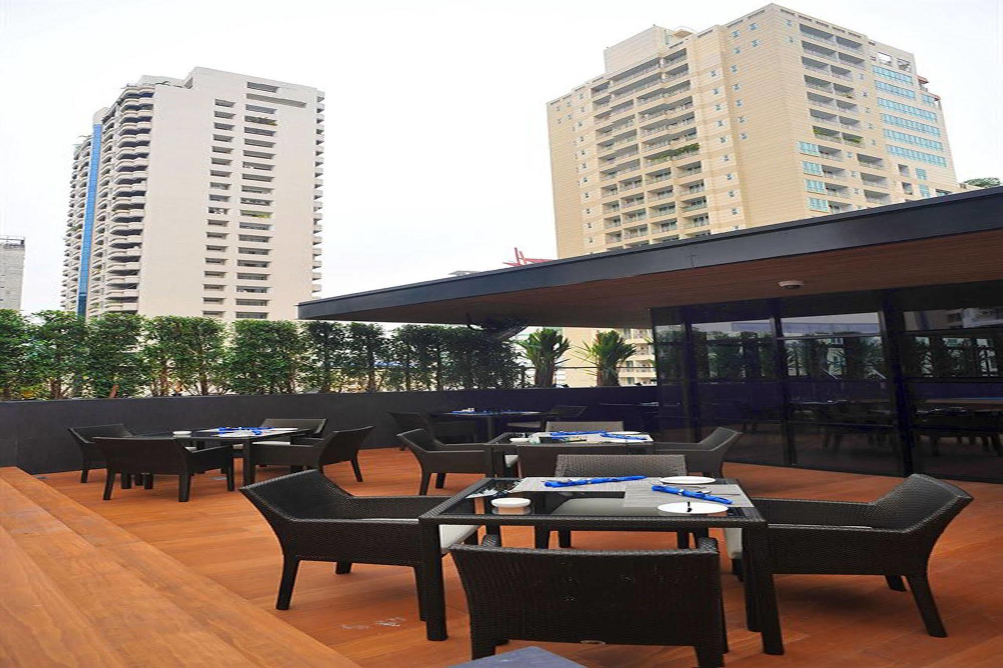 Best Western Sukhumvit 20 Банкок Екстериор снимка